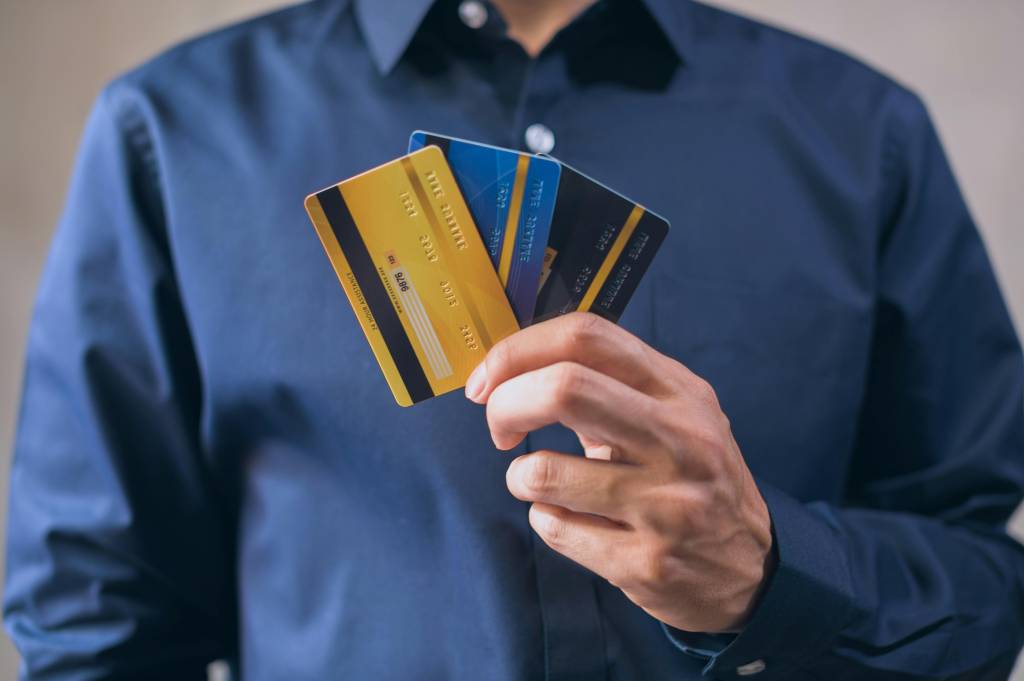 Compte bancaire sans justificatif : quelles sont les alternatives ?